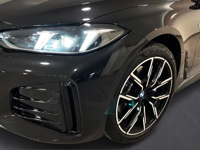 BMW i4 eDrive35 color Negro. Año 2025. 210KW(286CV). Eléctrico. En concesionario Engasa S.A. de Valencia