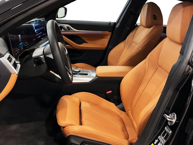 BMW i4 eDrive35 color Negro. Año 2025. 210KW(286CV). Eléctrico. En concesionario Engasa S.A. de Valencia