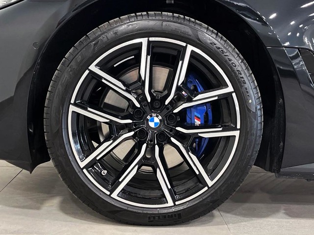BMW i4 eDrive35 color Negro. Año 2025. 210KW(286CV). Eléctrico. En concesionario Engasa S.A. de Valencia