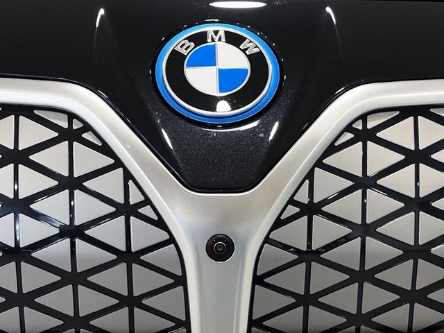 BMW i4 eDrive35 color Negro. Año 2025. 210KW(286CV). Eléctrico. En concesionario Engasa S.A. de Valencia