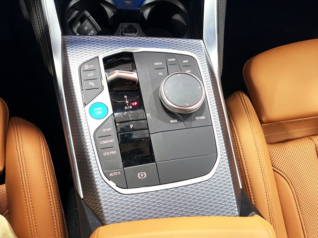 BMW i4 eDrive35 color Negro. Año 2025. 210KW(286CV). Eléctrico. En concesionario Engasa S.A. de Valencia