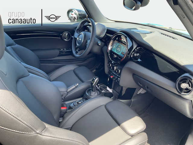 fotoG 7 del MINI MINI Cabrio Cooper 100 kW (136 CV) 136cv Gasolina del 2024 en Sta. C. Tenerife
