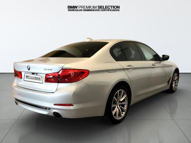 BMW Serie 5 520i color Gris Plata. Año 2020. 135KW(184CV). Gasolina. En concesionario Automotor Premium Marbella - Málaga de Málaga