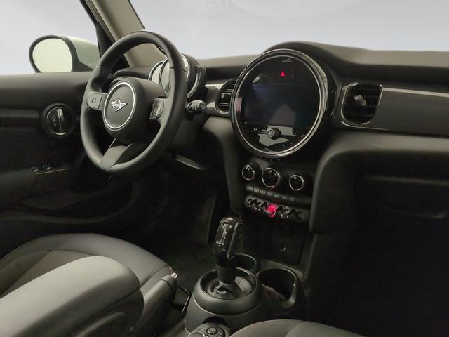 fotoG 7 del MINI MINI 5 Puertas Cooper 100 kW (136 CV) 136cv Gasolina del 2021 en Málaga