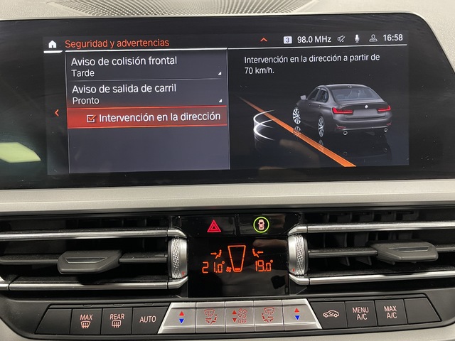 BMW Serie 3 318d color Negro. Año 2022. 110KW(150CV). Diésel. En concesionario Maberauto de Castellón