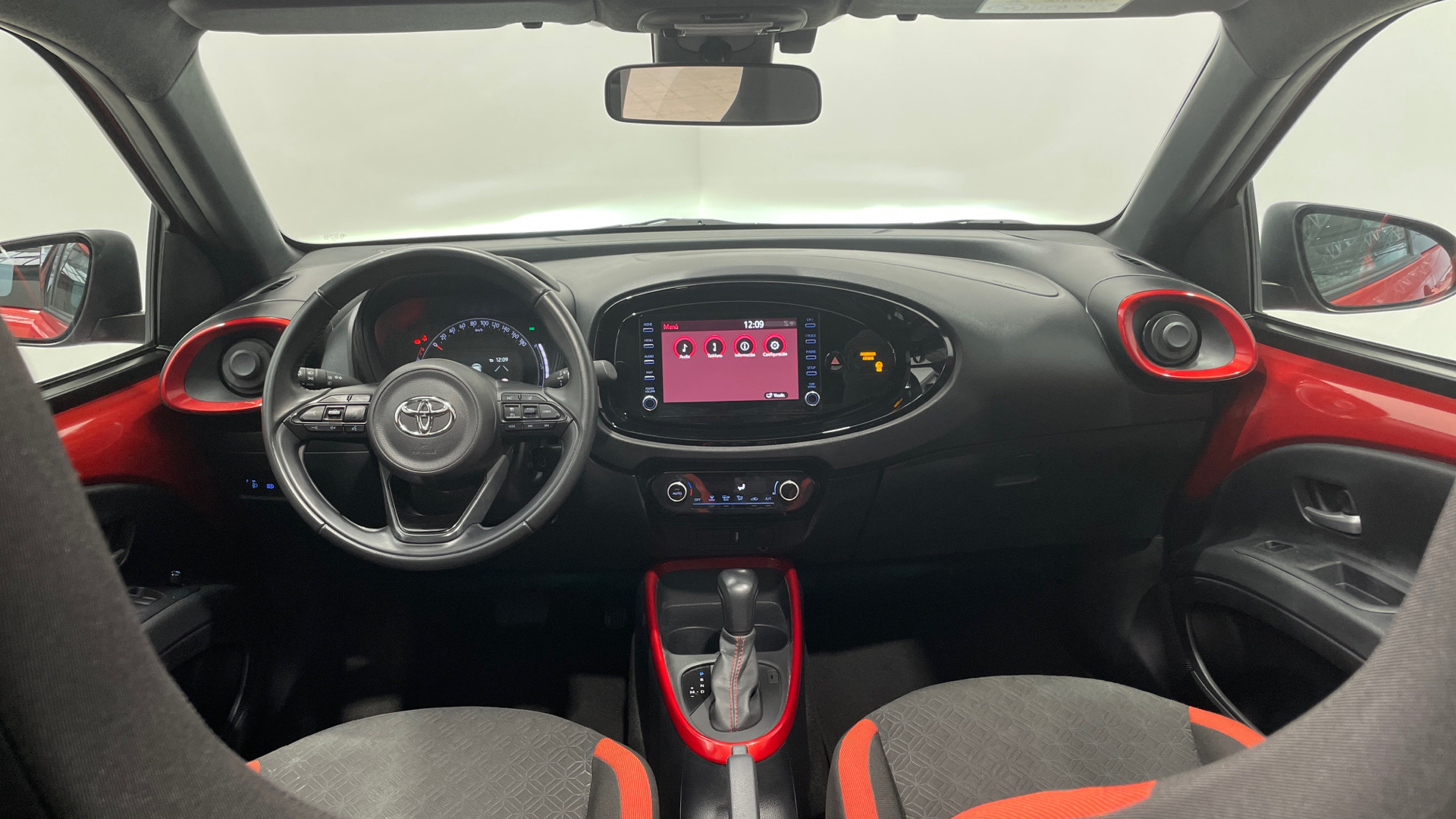 Toyota Aygo X Cross 1.0 VVT-i - 8
