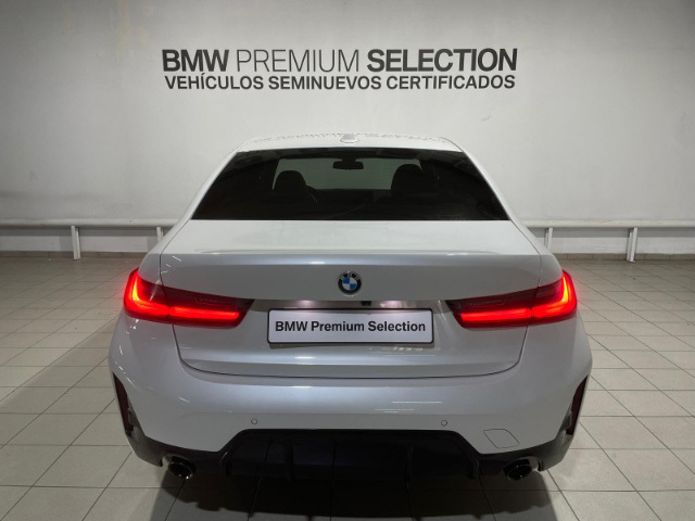 BMW Serie 3 320d color Blanco. Año 2024. 140KW(190CV). Diésel. En concesionario Hispamovil, Orihuela de Alicante