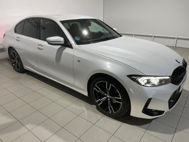 BMW Serie 3 320d color Blanco. Año 2024. 140KW(190CV). Diésel. En concesionario Hispamovil, Orihuela de Alicante
