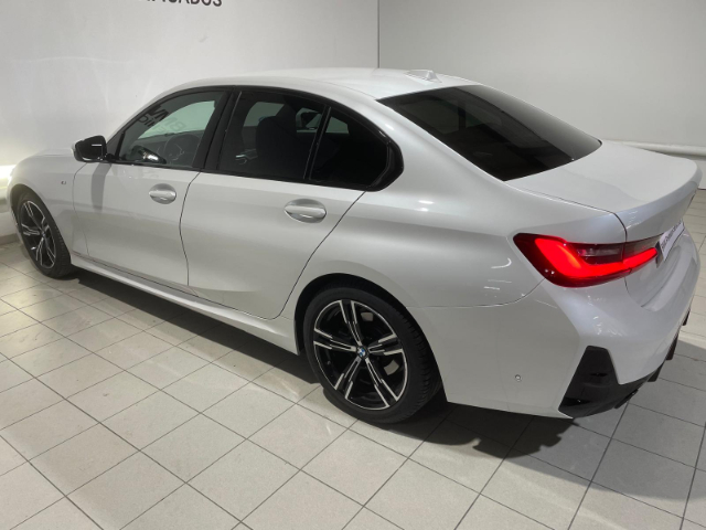 BMW Serie 3 320d color Blanco. Año 2024. 140KW(190CV). Diésel. En concesionario Hispamovil, Orihuela de Alicante