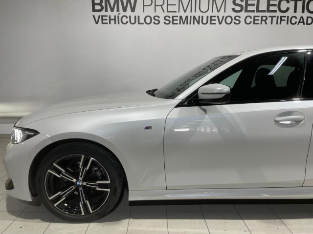 BMW Serie 3 320d color Blanco. Año 2024. 140KW(190CV). Diésel. En concesionario Hispamovil, Orihuela de Alicante