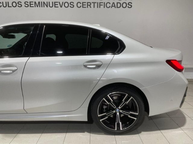 BMW Serie 3 320d color Blanco. Año 2024. 140KW(190CV). Diésel. En concesionario Hispamovil, Orihuela de Alicante