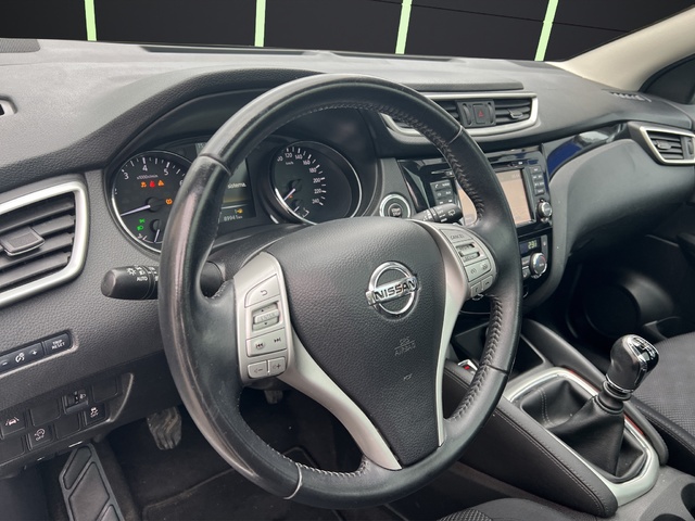 Nissan Qashqai DIG-T 115 Visia 4x2 85 kW (115 CV)