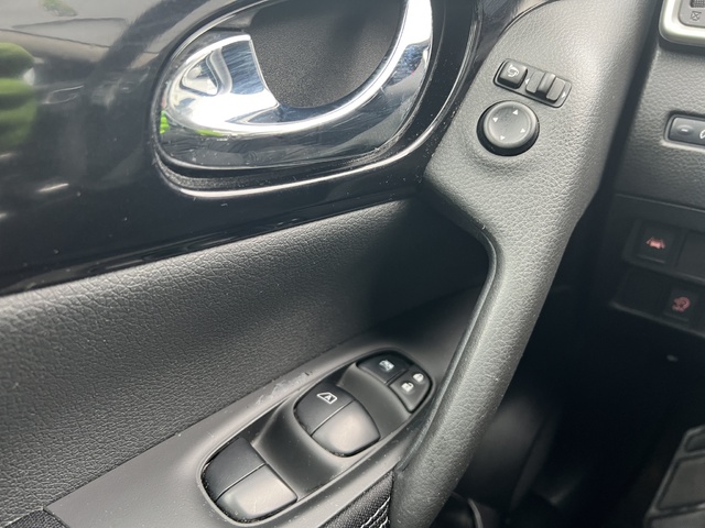 Nissan Qashqai DIG-T 115 Visia 4x2 85 kW (115 CV)