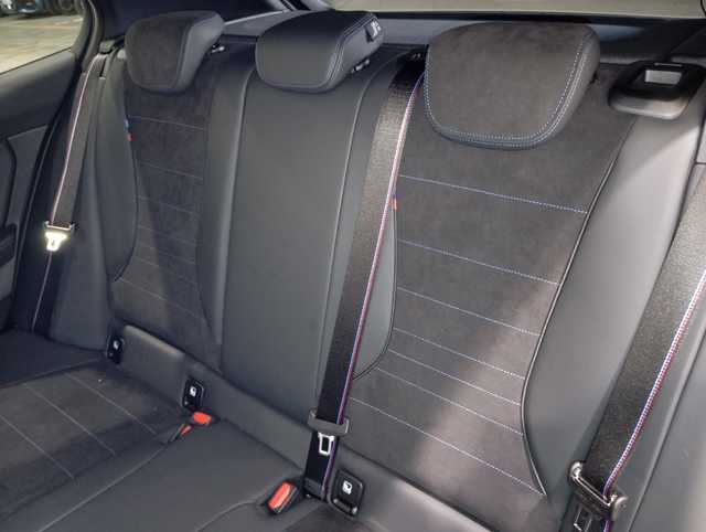 BMW Serie 1 M135i color Gris. Año 2024. 221KW(300CV). Gasolina. En concesionario Motor Munich - Terrassa - VO de Barcelona