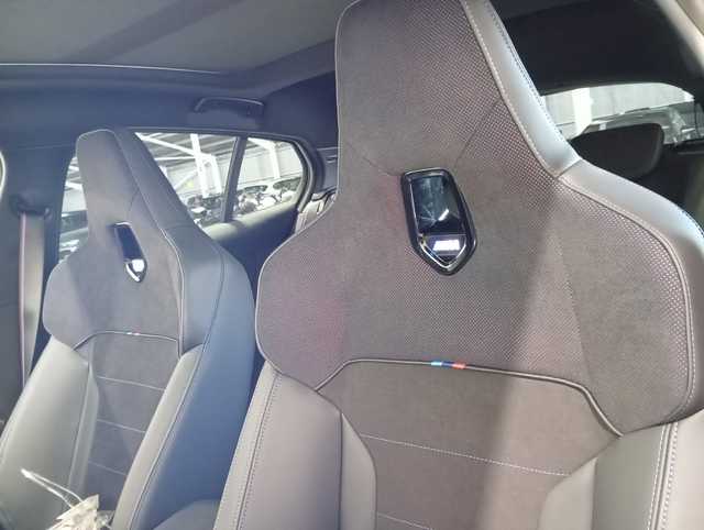 BMW Serie 1 M135i color Gris. Año 2024. 221KW(300CV). Gasolina. En concesionario Motor Munich - Terrassa - VO de Barcelona