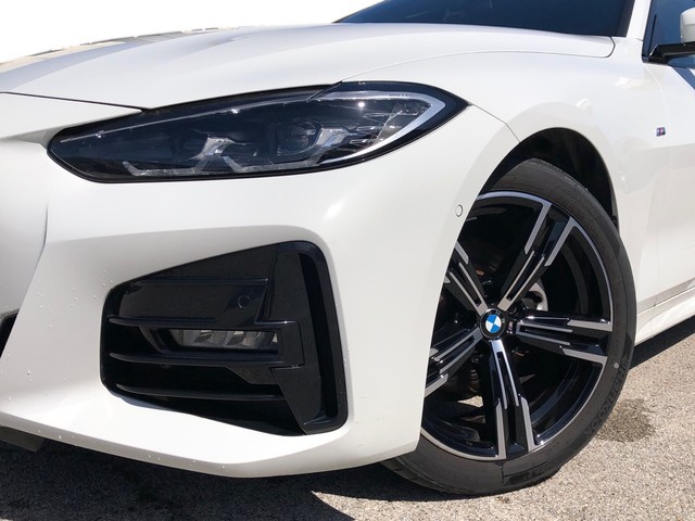 BMW Serie 4 420i Cabrio color Blanco. Año 2024. 135KW(184CV). Gasolina. En concesionario Vehinter Getafe de Madrid