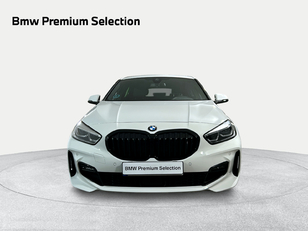 Fotos de BMW Serie 1 118i color Blanco. Año 2021. 103KW(140CV). Gasolina. En concesionario San Pablo Motor | Su Eminencia de Sevilla