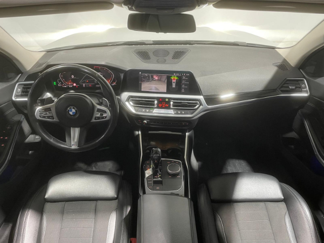 BMW Serie 3 320d Touring color Blanco. Año 2020. 140KW(190CV). Diésel. En concesionario Hispamovil, Torrevieja de Alicante