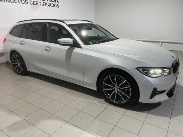 BMW Serie 3 320d Touring color Blanco. Año 2020. 140KW(190CV). Diésel. En concesionario Hispamovil, Torrevieja de Alicante