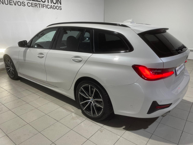 BMW Serie 3 320d Touring color Blanco. Año 2020. 140KW(190CV). Diésel. En concesionario Hispamovil, Torrevieja de Alicante