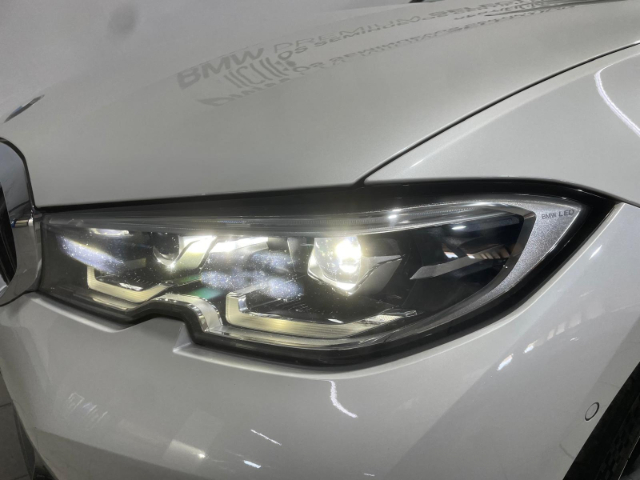 BMW Serie 3 320d Touring color Blanco. Año 2020. 140KW(190CV). Diésel. En concesionario Hispamovil, Torrevieja de Alicante