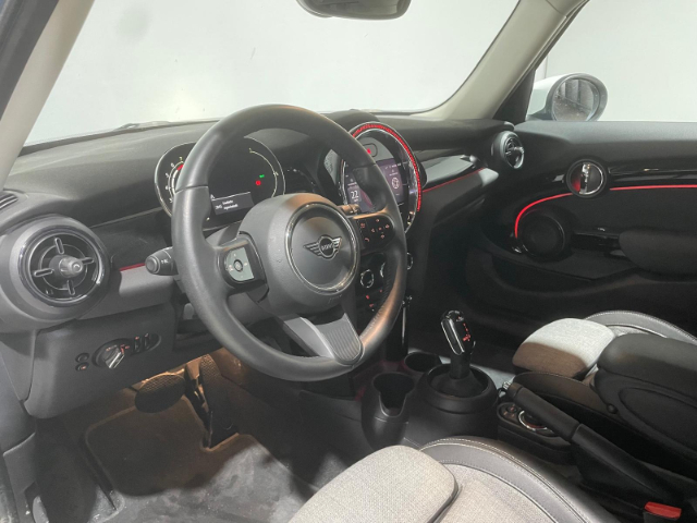 fotoG 18 del MINI MINI 5 Puertas Cooper 100 kW (136 CV) 136cv Gasolina del 2022 en Alicante
