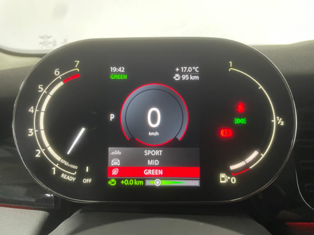 fotoG 24 del MINI MINI 5 Puertas Cooper 100 kW (136 CV) 136cv Gasolina del 2022 en Alicante