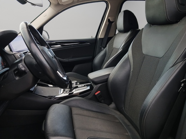 BMW X3 xDrive20d color Gris. Año 2019. 140KW(190CV). Diésel. En concesionario GANDIA Automoviles Fersan, S.A. de Valencia