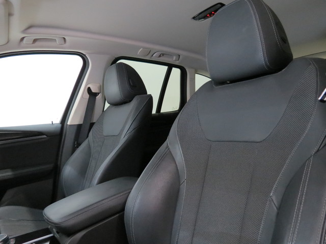 BMW X3 xDrive20d color Gris. Año 2019. 140KW(190CV). Diésel. En concesionario GANDIA Automoviles Fersan, S.A. de Valencia