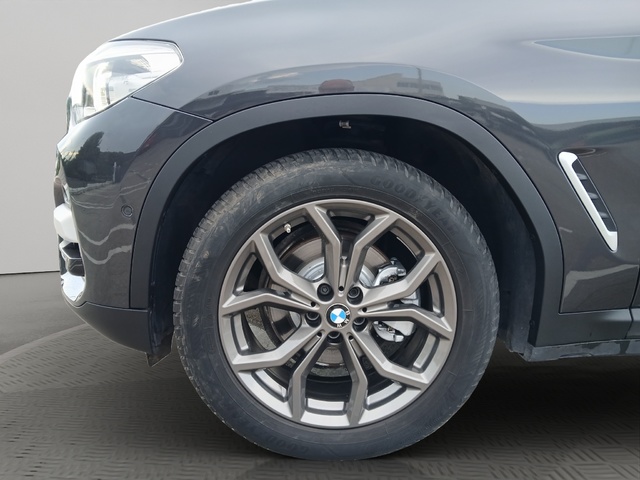 BMW X3 xDrive20d color Gris. Año 2019. 140KW(190CV). Diésel. En concesionario GANDIA Automoviles Fersan, S.A. de Valencia