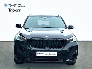 Fotos de BMW X1 sDrive18d color Negro. Año 2024. 110KW(150CV). Diésel. En concesionario Triocar Gijón (Bmw y Mini) de Asturias