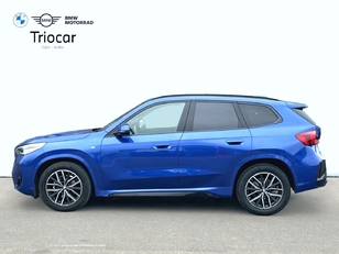 Fotos de BMW X1 sDrive18d color Azul. Año 2024. 110KW(150CV). Diésel. En concesionario Triocar Gijón (Bmw y Mini) de Asturias