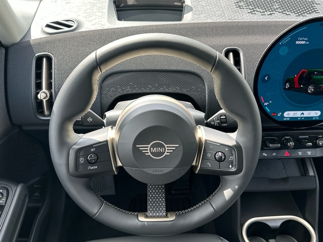 fotoG 15 del MINI MINI Countryman E 150 kW (204 CV) 204cv Eléctrico del 2025 en Asturias