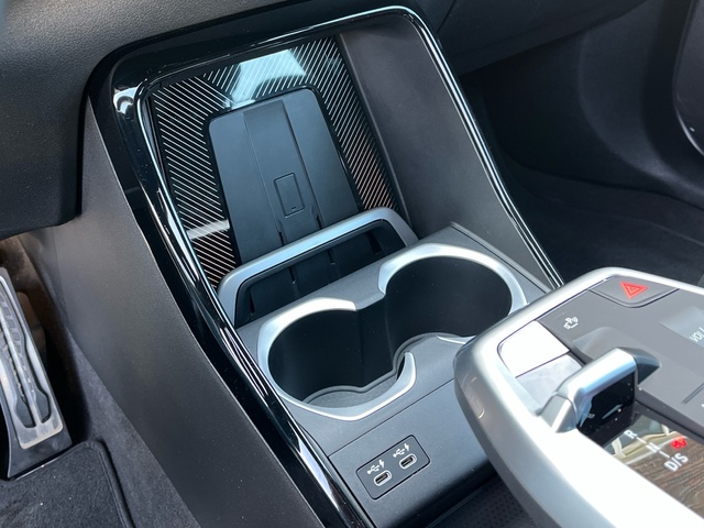 BMW X1 sDrive18d color Gris Plata. Año 2024. 110KW(150CV). Diésel. En concesionario Celtamotor Vigo de Pontevedra