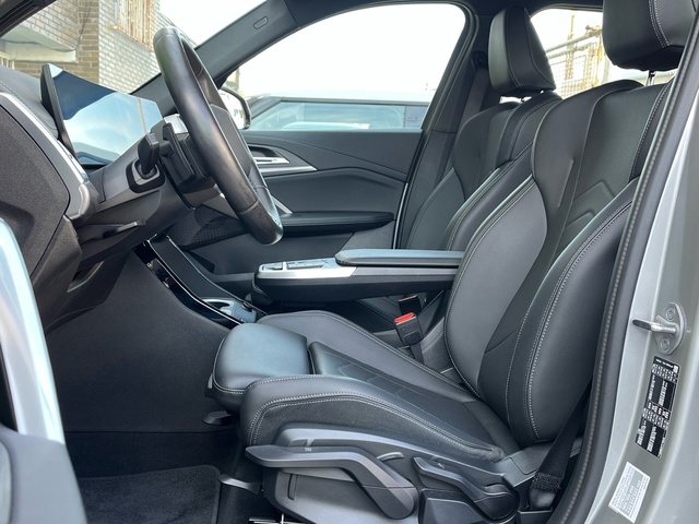 BMW X1 sDrive18d color Gris Plata. Año 2024. 110KW(150CV). Diésel. En concesionario Celtamotor Vigo de Pontevedra