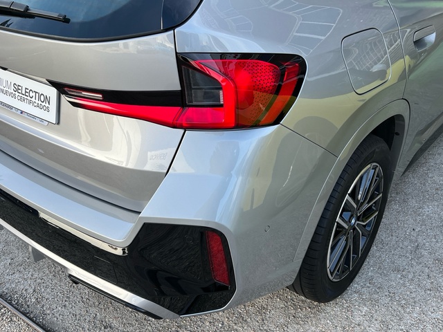 BMW X1 sDrive18d color Gris Plata. Año 2024. 110KW(150CV). Diésel. En concesionario Celtamotor Vigo de Pontevedra
