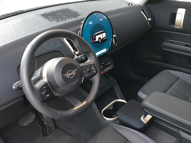 fotoG 10 del MINI MINI Countryman E 150 kW (204 CV) 204cv Eléctrico del 2024 en Pontevedra