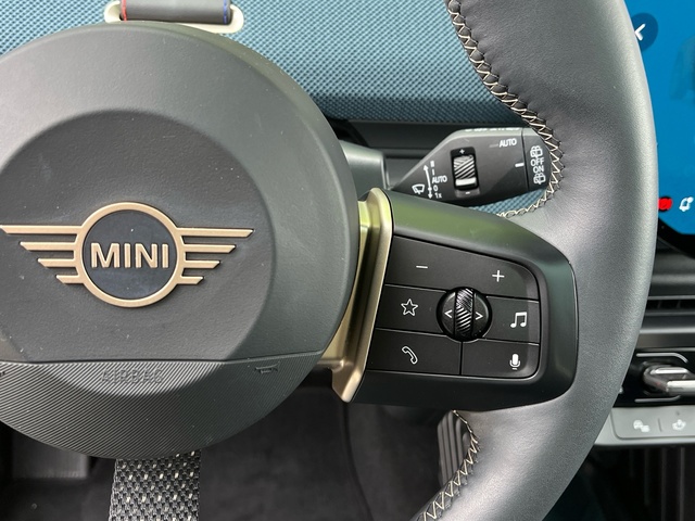 fotoG 13 del MINI MINI Aceman SE 160 kW (218 CV) 218cv Eléctrico del 2024 en Pontevedra