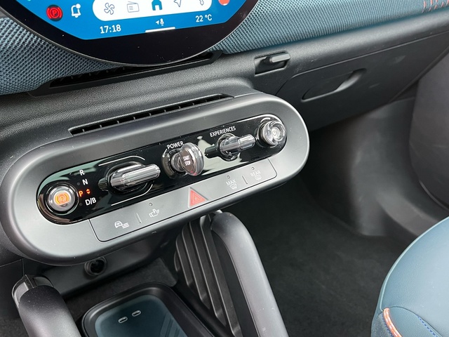 fotoG 17 del MINI MINI Aceman SE 160 kW (218 CV) 218cv Eléctrico del 2024 en Pontevedra