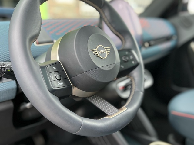 fotoG 20 del MINI MINI Aceman SE 160 kW (218 CV) 218cv Eléctrico del 2024 en Pontevedra