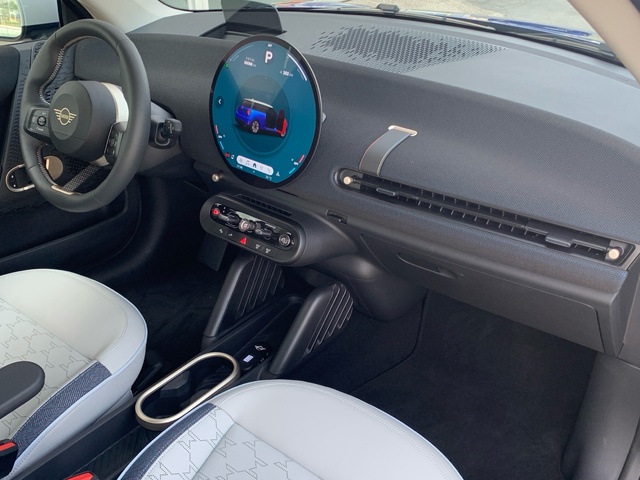fotoG 7 del MINI MINI 3 Puertas Cooper E 135 kW (184 CV) 184cv Eléctrico del 2025 en Pontevedra