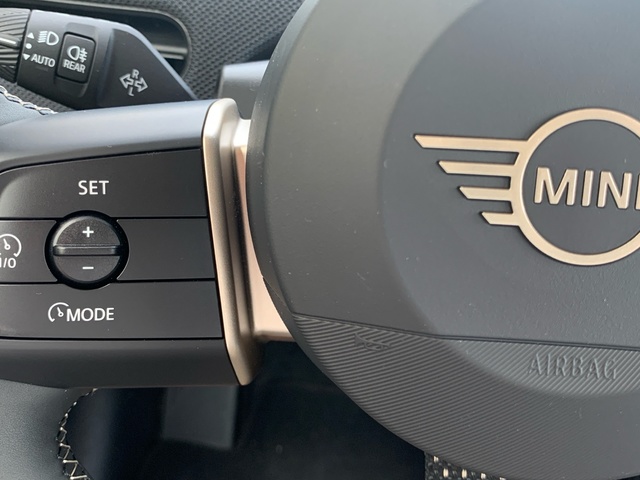 fotoG 12 del MINI MINI 3 Puertas Cooper E 135 kW (184 CV) 184cv Eléctrico del 2025 en Pontevedra