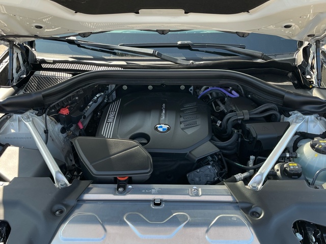 BMW X4 xDrive20d color Blanco. Año 2021. 140KW(190CV). Diésel. En concesionario CARTAGENA PREMIUM S.L. de Murcia