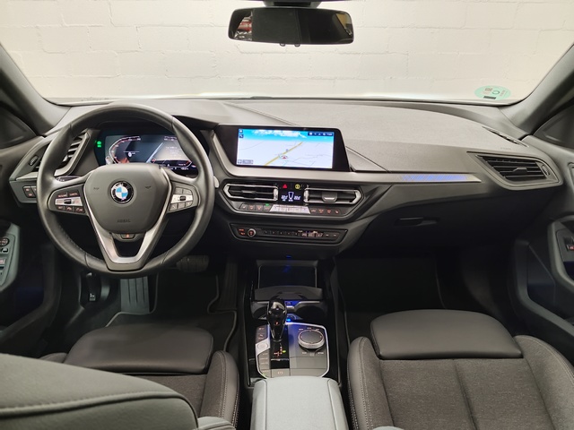 BMW Serie 2 218d Gran Coupe color Blanco. Año 2024. 110KW(150CV). Diésel. En concesionario Autoberón de La Rioja