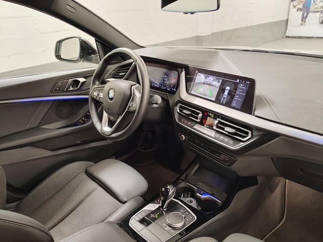 BMW Serie 2 218d Gran Coupe color Blanco. Año 2024. 110KW(150CV). Diésel. En concesionario Autoberón de La Rioja