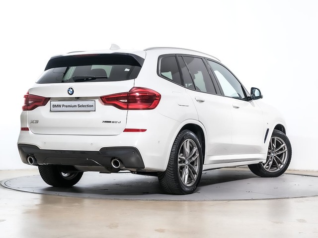 BMW X3 xDrive20d color Blanco. Año 2021. 140KW(190CV). Diésel. En concesionario Oliva Motor Tarragona de Tarragona