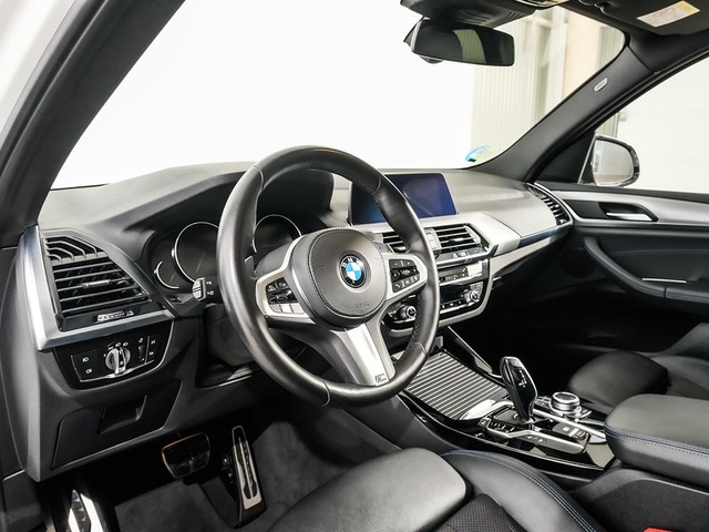 BMW X3 xDrive20d color Blanco. Año 2021. 140KW(190CV). Diésel. En concesionario Oliva Motor Tarragona de Tarragona