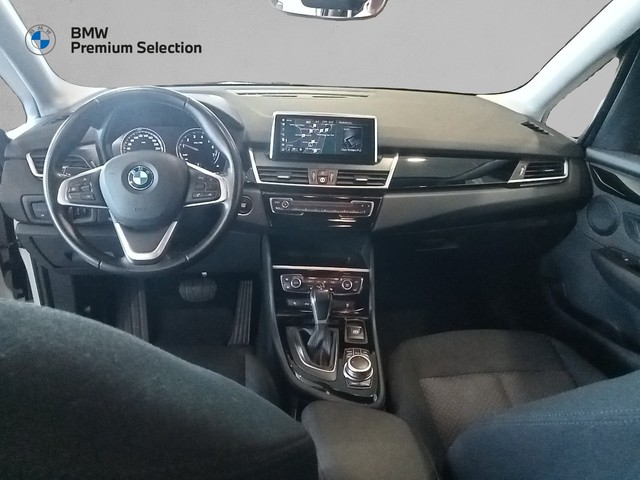 BMW Serie 2 225xe iPerformance Active Tourer color Blanco. Año 2020. 165KW(224CV). Híbrido Electro/Gasolina. En concesionario Mandel Motor Badajoz de Badajoz