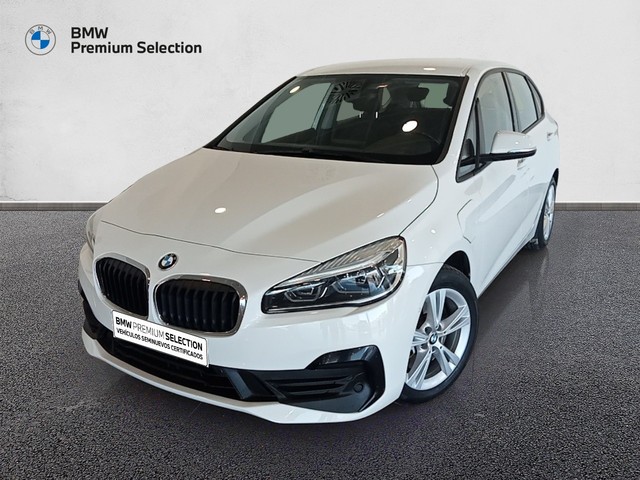BMW Serie 2 225xe iPerformance Active Tourer color Blanco. Año 2020. 165KW(224CV). Híbrido Electro/Gasolina. En concesionario Mandel Motor Badajoz de Badajoz