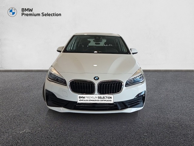 BMW Serie 2 225xe iPerformance Active Tourer color Blanco. Año 2020. 165KW(224CV). Híbrido Electro/Gasolina. En concesionario Mandel Motor Badajoz de Badajoz